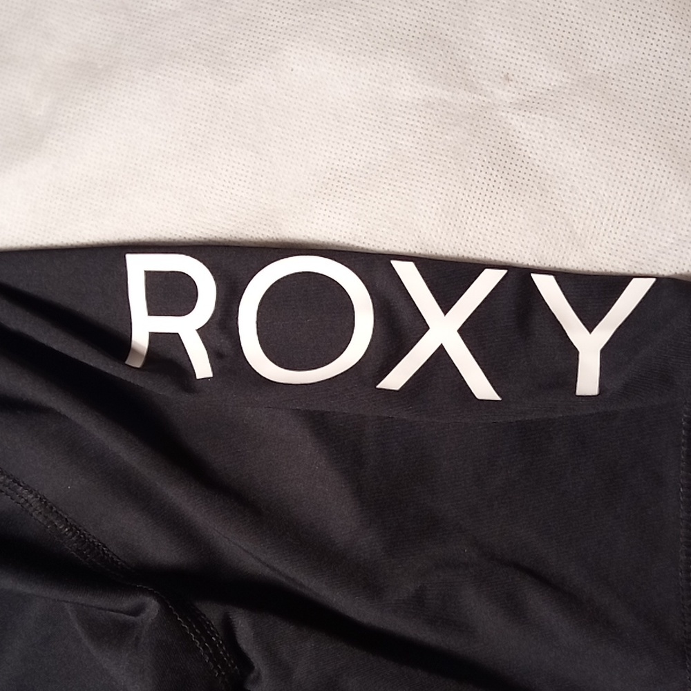 Roxy swimwear upf 50 t shirt - Picture 3 of 5